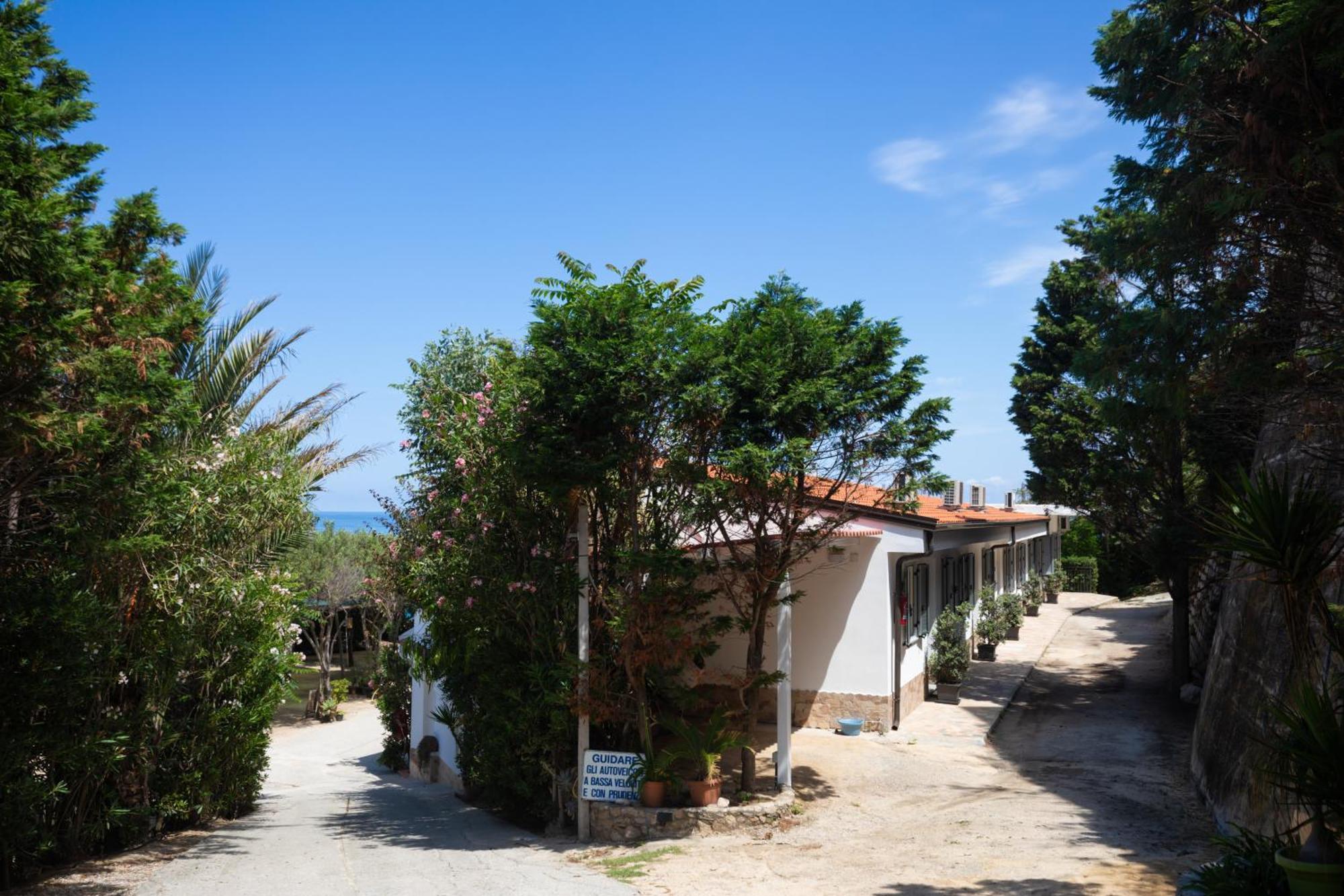 Villaggio Camping Fiorina Capo Vaticano Exterior photo